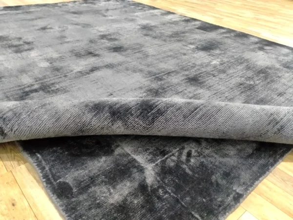 Elegant Handloom Shaded Silk Area Rug – Charcoal Grey